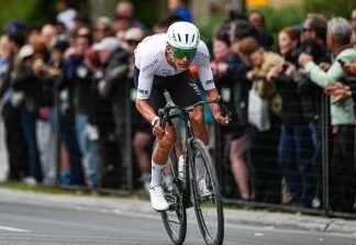 Isaac del Toro termina 82 en el Gran Piemonte tras atacar a 18 km de la meta